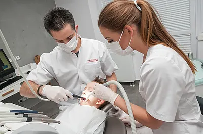 DENTAL STUDIO: Robert Dudzic